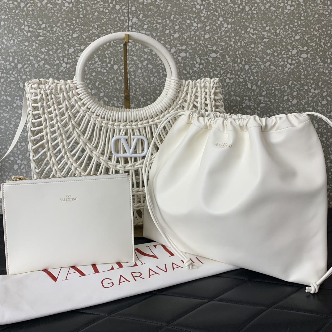 Valentino Garavani AllKnots Shopper Bag in Ivory Hand-woven Leather 